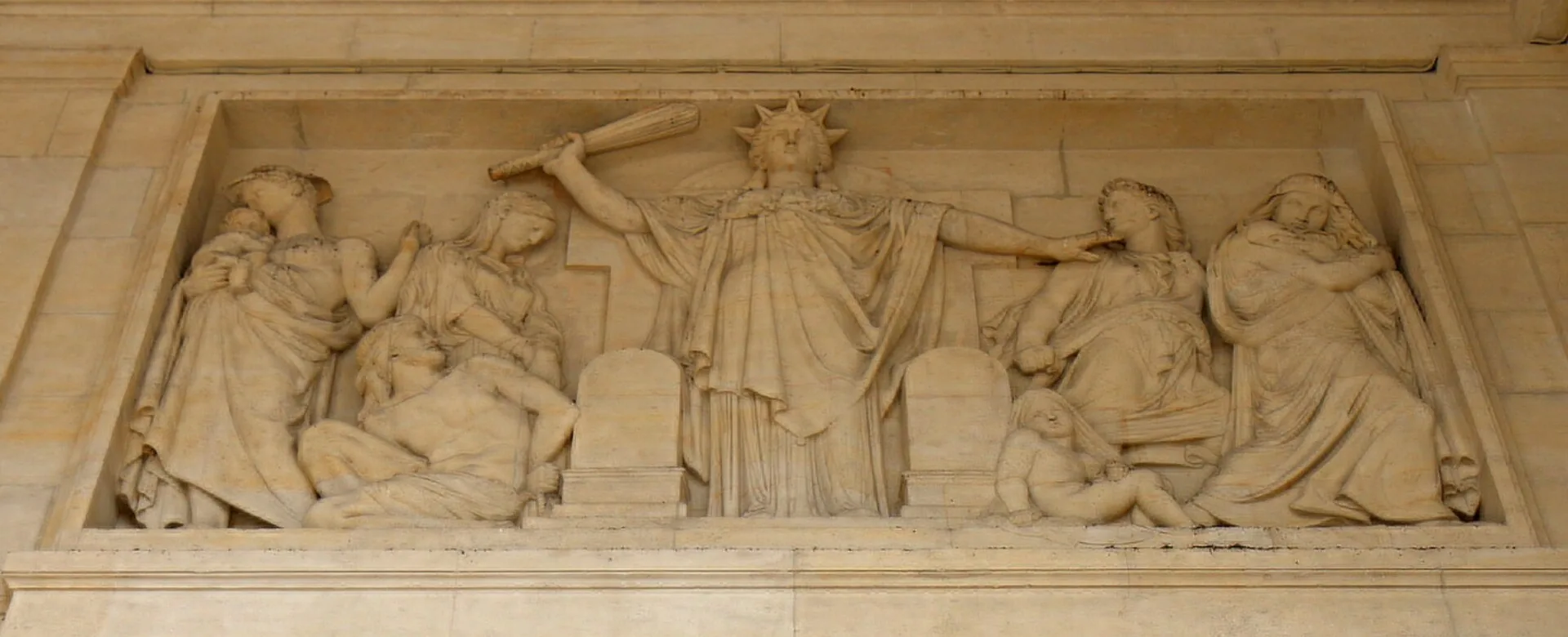 Bas-relief « La Justice répressive » d'Eugène Guillaume au palais de justice de Marseille
